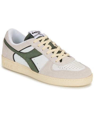 Baskets basses femmes Diadora MAGIC BASKET LOW SUEDE Blanc