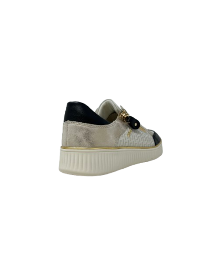 CHAUSSURES REMONTE D2E04