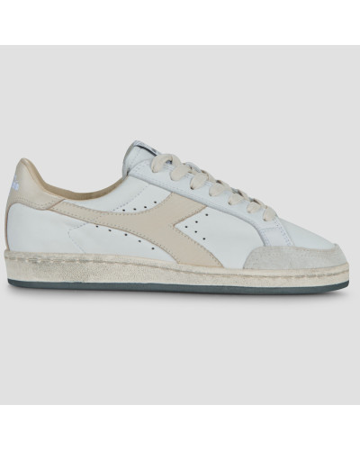 Baskets basses femmes Diadora Prestige Used Blanc