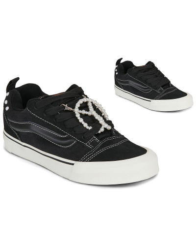 Baskets basses femmes Vans Knu Skool Noir