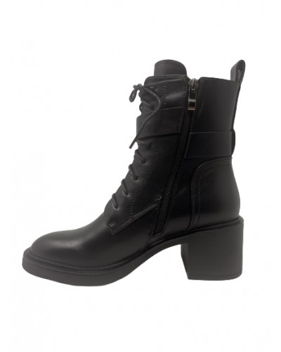 CHAUSSURES ELUE PAR NOUS PECARIS